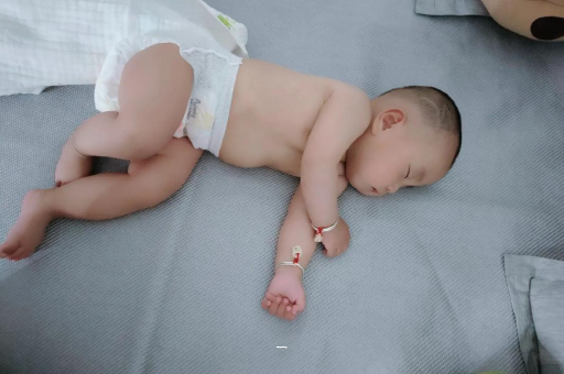 中山宝宝老打喷嚏怎么办
